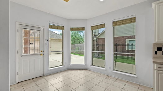 Pearland 2-story, 5-bed 8514 Beacon Bend Lane-idx