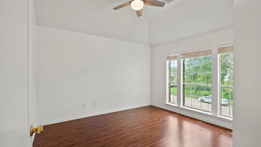 Pearland 2-story, 5-bed 8514 Beacon Bend Lane-idx