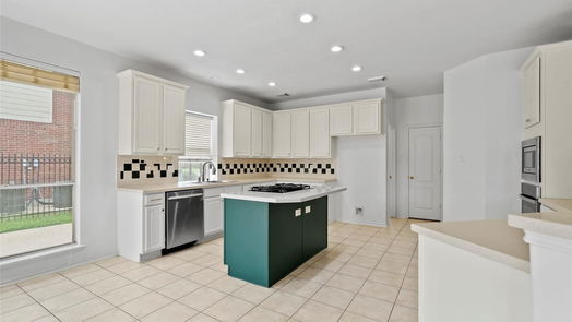 Pearland 2-story, 5-bed 8514 Beacon Bend Lane-idx