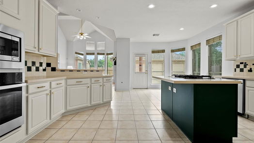 Pearland 2-story, 5-bed 8514 Beacon Bend Lane-idx