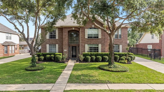 Pearland 2-story, 5-bed 8514 Beacon Bend Lane-idx