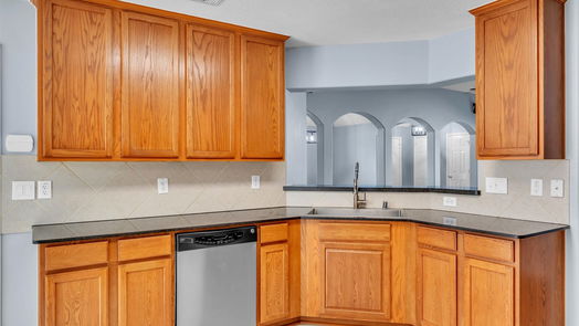 Pearland 1-story, 4-bed 6416 Patridge Drive-idx