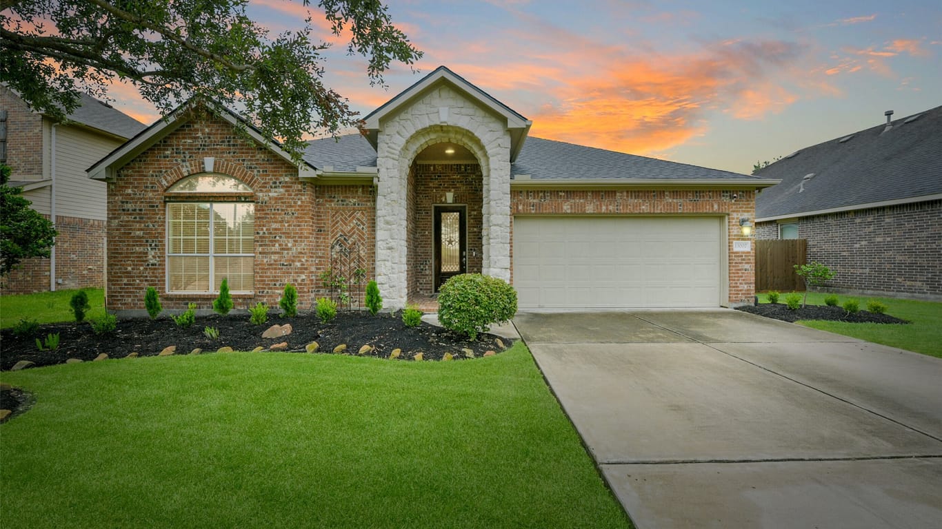 Pearland 2-story, 3-bed 13007 Winter Springs Drive-idx