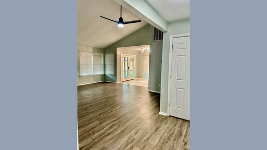 Pearland 1-story, 3-bed 2923 Southdown Drive-idx