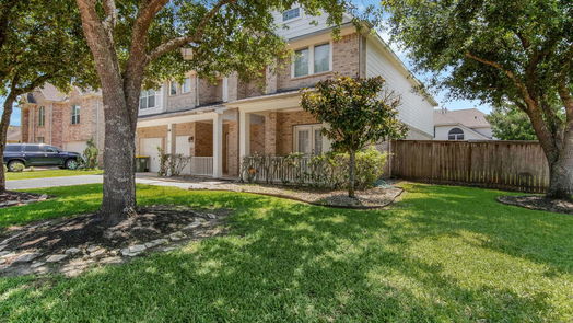 Pearland 2-story, 5-bed 2102 Auburn Shores Drive-idx