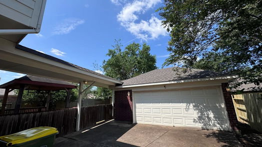 Pearland 2-story, 3-bed 10007 Hidden Falls Drive-idx