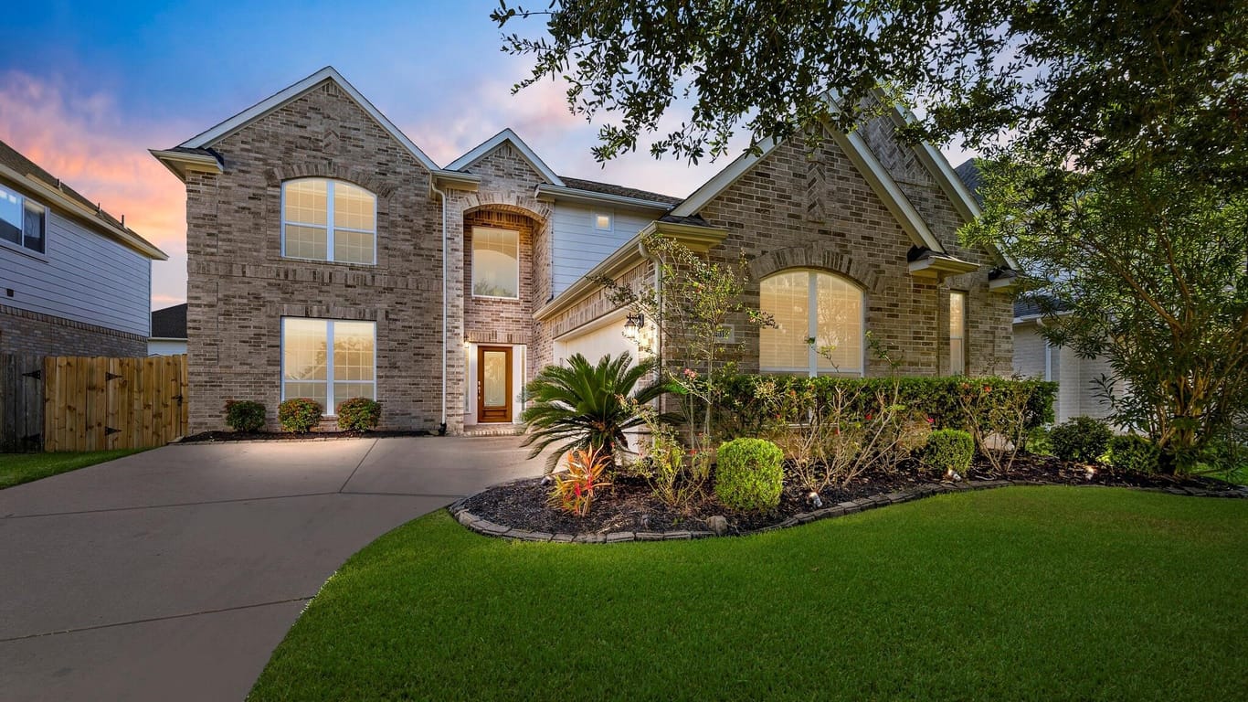 Pearland 2-story, 4-bed 12312 Winebrook Drive-idx