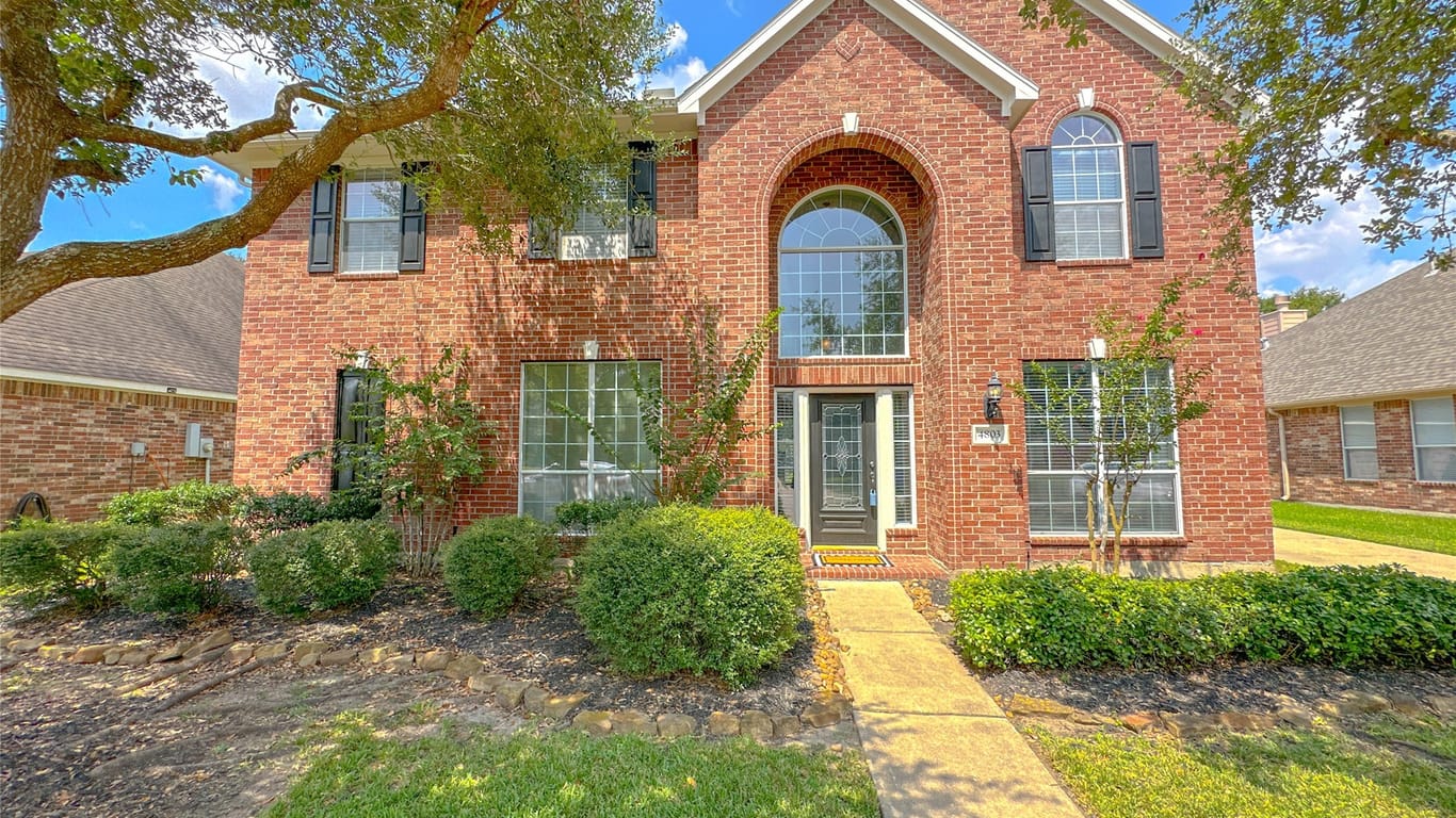 Pearland 2-story, 4-bed 4803 Chaperel Drive-idx