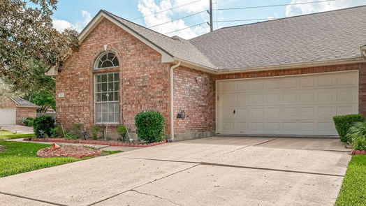 Pearland 1-story, 3-bed 731 Apple Blossom Drive-idx