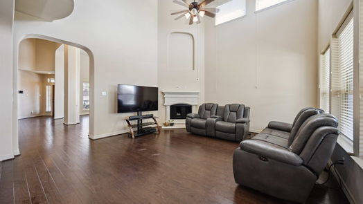 Pearland 2-story, 5-bed 2210 Pearl Bay Court-idx