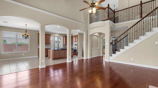 Pearland 2-story, 4-bed 12603 Fall Branch Lane-idx