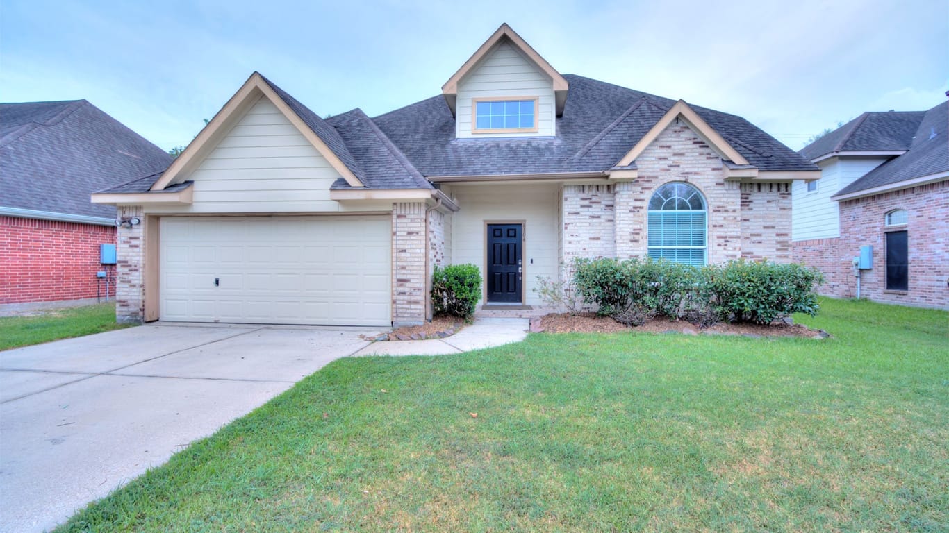 Pearland 2-story, 4-bed 6104 Patridge Drive-idx