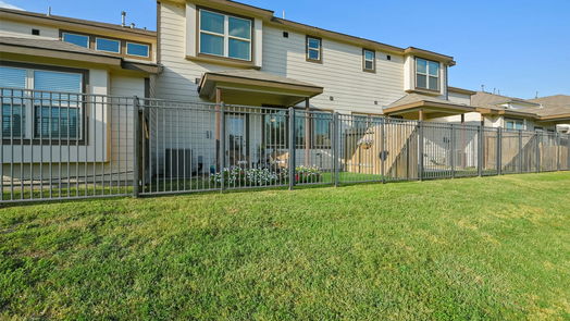 Pearland 2-story, 3-bed 7116 Fannin Street-idx