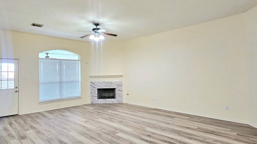 Pearland 1-story, 3-bed 4107 Mustang Road-idx