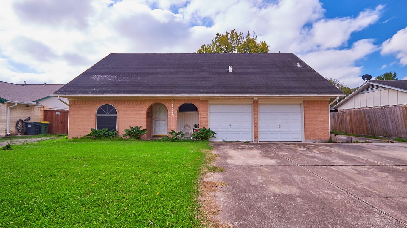 Pearland 2-story, 4-bed 5012 Groveton Lane-idx