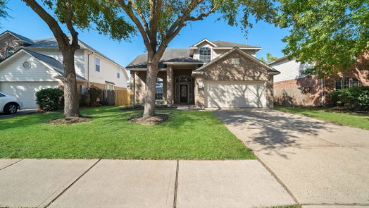 Pearland 2-story, 4-bed 10013 Hidden Falls Drive-idx