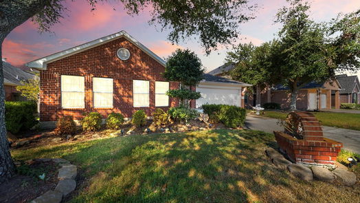 Pearland 1-story, 3-bed 3318 Keithwood Circle W-idx