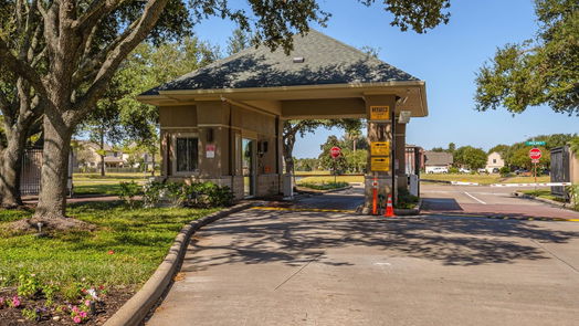 Pearland 2-story, 5-bed 230 Walnut Cove Lane-idx