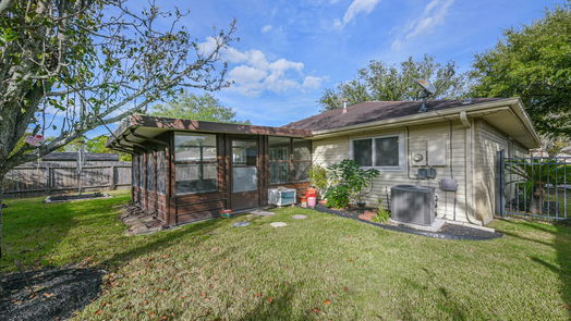 Pearland 1-story, 2-bed 910 W Primrose Meadows Circle-idx