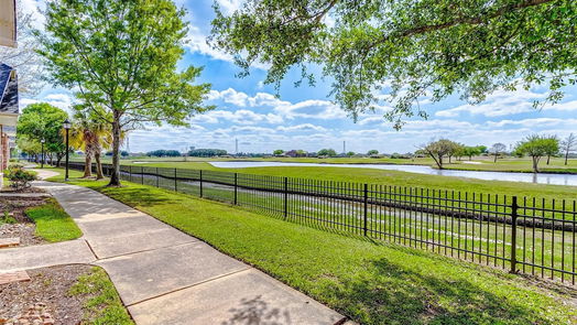 Pearland 2-story, 3-bed 2614 Arbor Hill Lane-idx