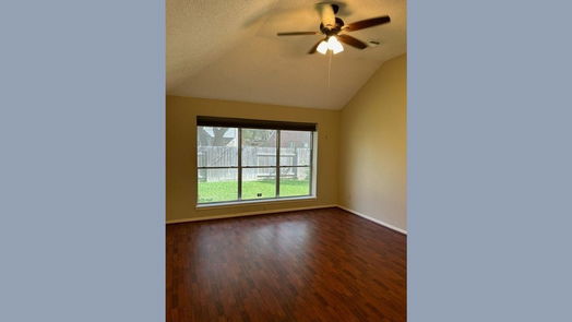 Pearland null-story, 3-bed 3909 N Beechwood Drive N-idx