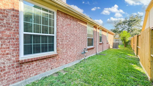 Pearland null-story, 4-bed 907 N Elder Grove Drive-idx