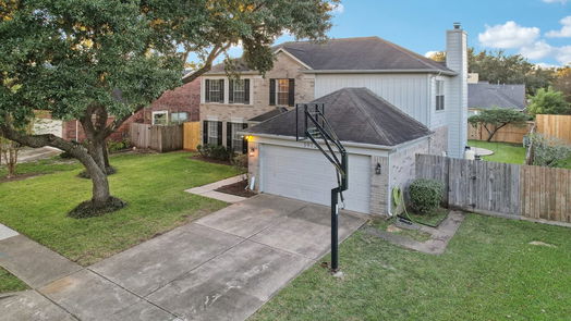 Pearland 2-story, 4-bed 3912 Greenwood Drive-idx