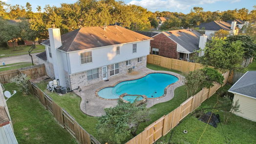 Pearland 2-story, 4-bed 3912 Greenwood Drive-idx