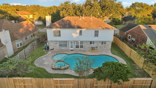 Pearland 2-story, 4-bed 3912 Greenwood Drive-idx