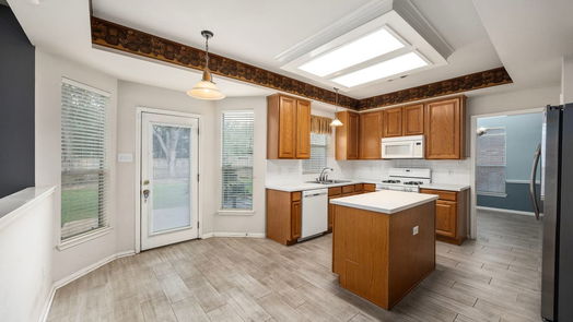 Pearland 2-story, 3-bed 3827 Paigewood Drive-idx