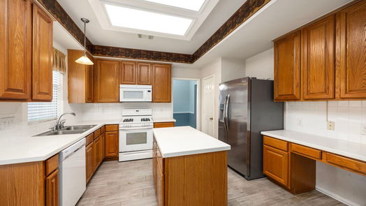 Pearland 2-story, 3-bed 3827 Paigewood Drive-idx