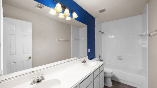 Pearland 2-story, 3-bed 3827 Paigewood Drive-idx