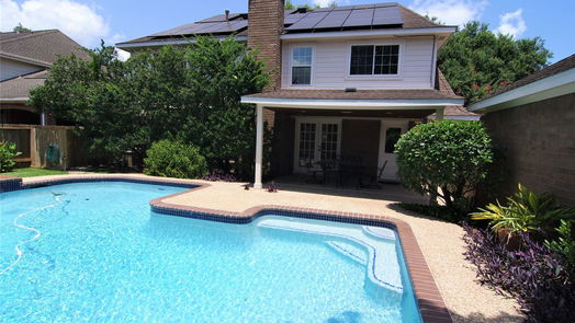 El Lago 2-story, 4-bed 1619 E Hedgecroft Drive-idx