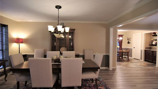 El Lago 2-story, 4-bed 1619 E Hedgecroft Drive-idx