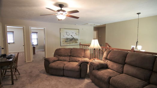El Lago 2-story, 4-bed 1619 E Hedgecroft Drive-idx