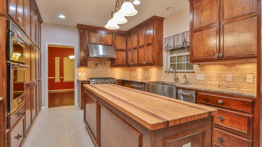 Seabrook 2-story, 5-bed 2225 Scenic Shore Drive-idx