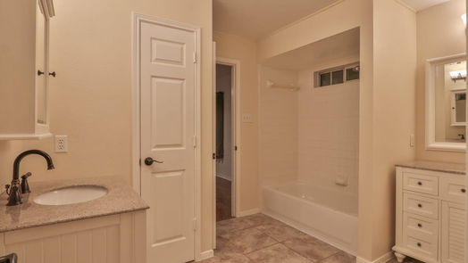 Seabrook 2-story, 5-bed 2225 Scenic Shore Drive-idx