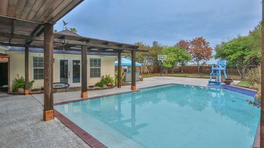 Seabrook 2-story, 5-bed 2225 Scenic Shore Drive-idx