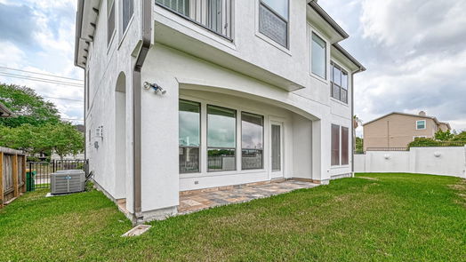 Seabrook 2-story, 3-bed 8143 Laeksiide Drive-idx