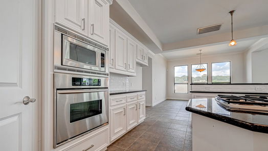 Seabrook 2-story, 3-bed 8143 Laeksiide Drive-idx