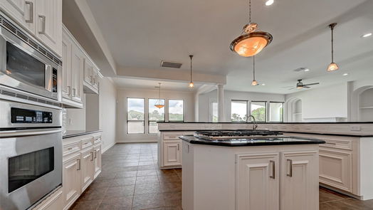 Seabrook 2-story, 3-bed 8143 Laeksiide Drive-idx
