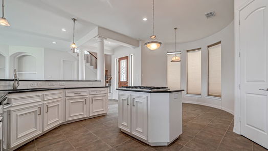 Seabrook 2-story, 3-bed 8143 Laeksiide Drive-idx