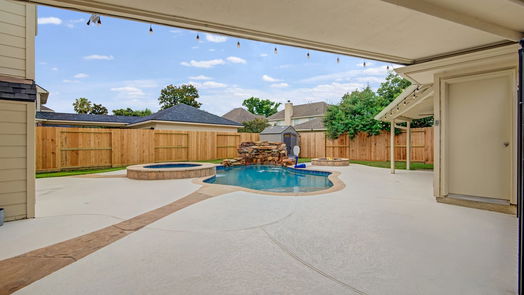 Seabrook 2-story, 5-bed 2413 La Rochelle Court-idx