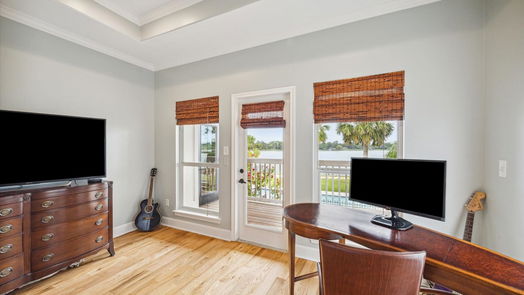 Seabrook 2-story, 3-bed 638 Shorewood Drive-idx