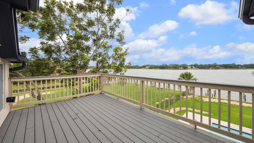 Seabrook 2-story, 3-bed 638 Shorewood Drive-idx