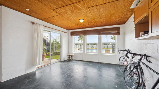 Seabrook 2-story, 3-bed 638 Shorewood Drive-idx