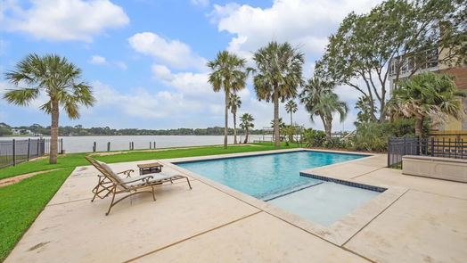Seabrook 2-story, 3-bed 638 Shorewood Drive-idx