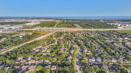 Seabrook 2-story, 5-bed 4102 Lakepointe Forest Drive-idx