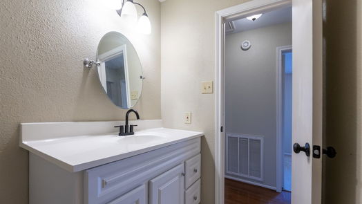 Seabrook null-story, 3-bed 5003 Elm Street-idx