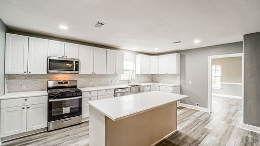 Texas City 1-story, 4-bed 1051 18th Avenue N-idx